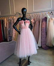 Flower decorated A-line Tulle Dress.